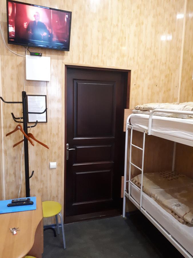 Hostel Smile-Dnepr Dnipro Esterno foto